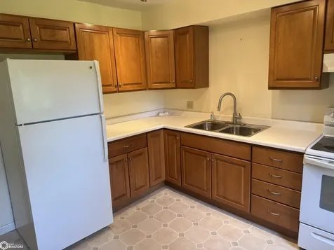 606 E Buchanan Avenue Fairfield IA 52556