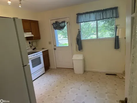 606 E Buchanan Avenue Fairfield IA 52556