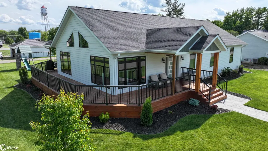 214 E Wapello Street Agency IA 52530
