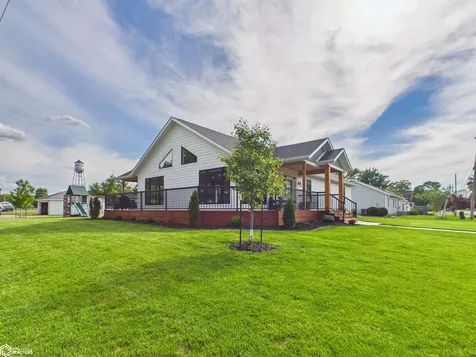 214 E Wapello Street Agency IA 52530