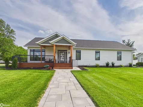 214 E Wapello Street Agency IA 52530