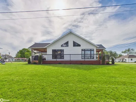 214 E Wapello Street Agency IA 52530