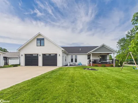 214 E Wapello Street Agency IA 52530