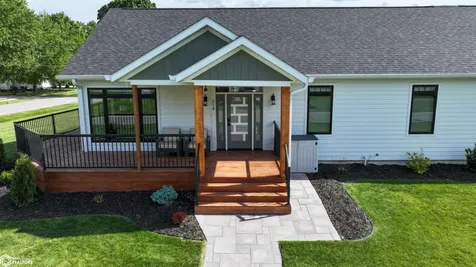 214 E Wapello Street Agency IA 52530