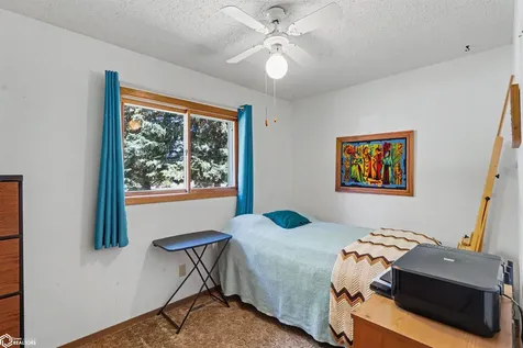 110 Sunrise Drive Lincoln IA 50652