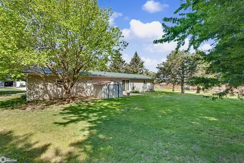 110 Sunrise Drive Lincoln IA 50652