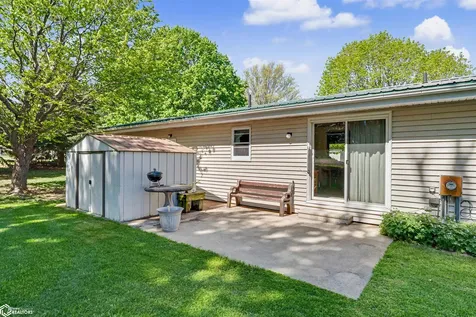 110 Sunrise Drive Lincoln IA 50652