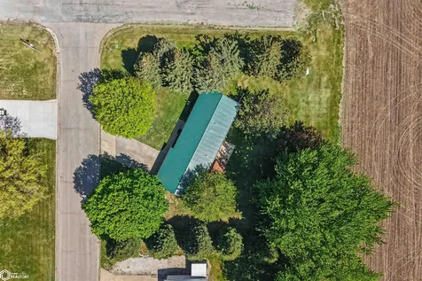 110 Sunrise Drive Lincoln IA 50652