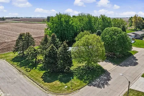 110 Sunrise Drive Lincoln IA 50652