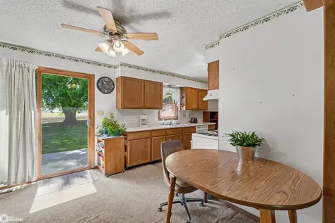 110 Sunrise Drive Lincoln IA 50652