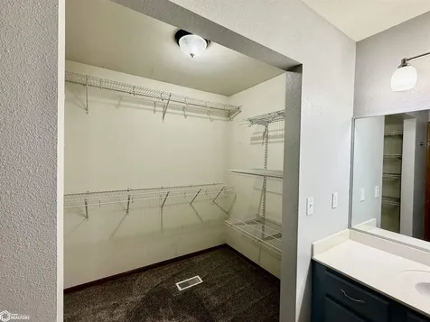 605 Fairview Drive Oskaloosa IA 52577