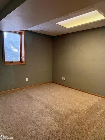 605 Fairview Drive Oskaloosa IA 52577