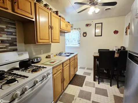 1729 S 10th Street Burlington IA 52601