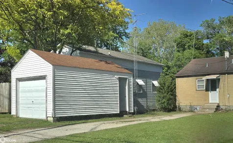 1729 S 10th Street Burlington IA 52601