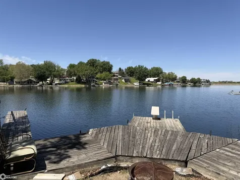 1041 Lakeshore Drive Brooklyn IA 52211