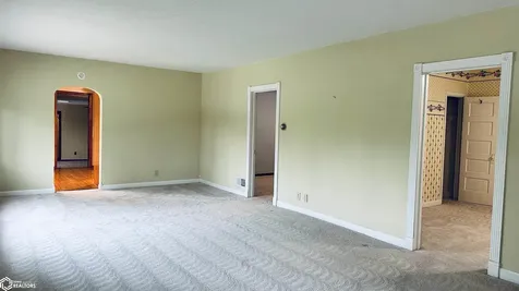 2611 Luminary Lane Oskaloosa IA 52577