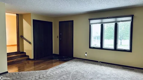 2611 Luminary Lane Oskaloosa IA 52577