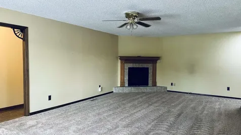 2611 Luminary Lane Oskaloosa IA 52577