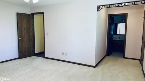 2611 Luminary Lane Oskaloosa IA 52577