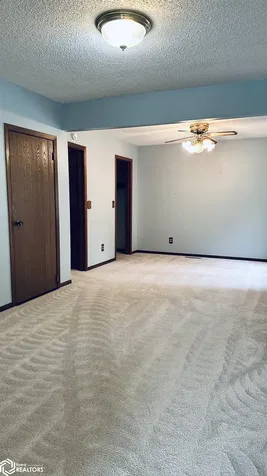 2611 Luminary Lane Oskaloosa IA 52577