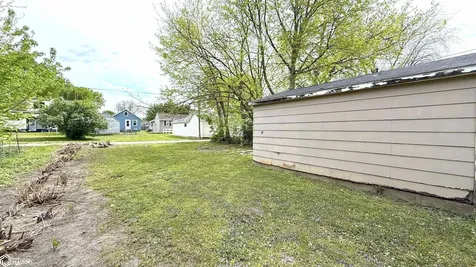 231 25th Street SW Mason City IA 50401