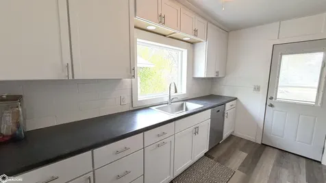 231 25th Street SW Mason City IA 50401