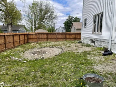 925 Reed Street Grinnell IA 50112