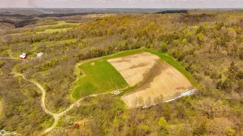 38346 Cherry Valley Road Guttenberg IA 52052