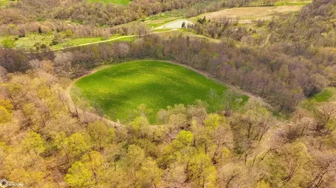 38346 Cherry Valley Road Guttenberg IA 52052