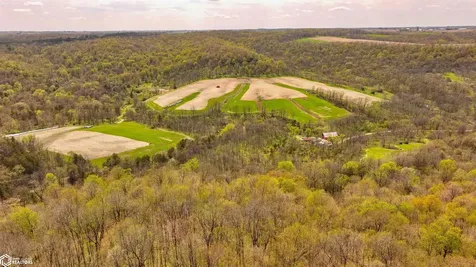 38346 Cherry Valley Road Guttenberg IA 52052
