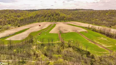 38346 Cherry Valley Road Guttenberg IA 52052