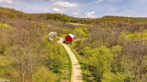 38346 Cherry Valley Road Guttenberg IA 52052