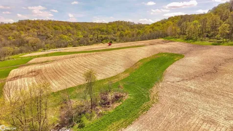 38346 Cherry Valley Road Guttenberg IA 52052