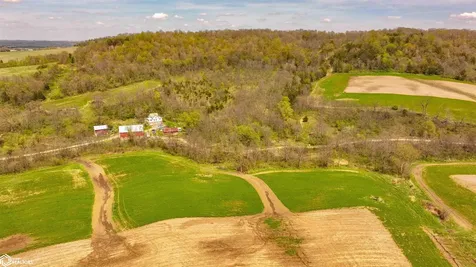 38346 Cherry Valley Road Guttenberg IA 52052