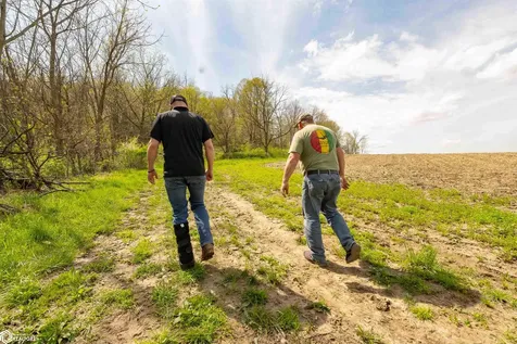 38346 Cherry Valley Road Guttenberg IA 52052