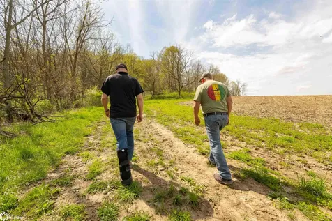 38346 Cherry Valley Road Guttenberg IA 52052
