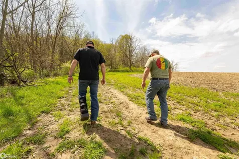 38346 Cherry Valley Road Guttenberg IA 52052