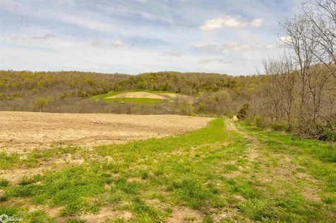 38346 Cherry Valley Road Guttenberg IA 52052