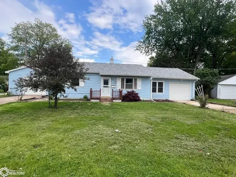 101 Windsor Circle Burlington IA 52601