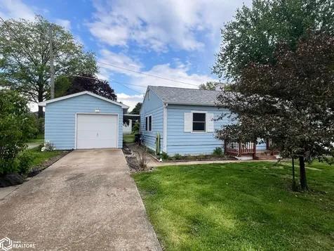 101 Windsor Circle Burlington IA 52601