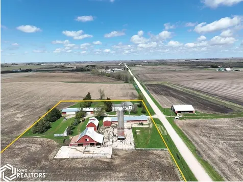 5718 Quality Ridge Coggon IA 52218