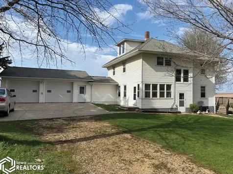 5718 Quality Ridge Coggon IA 52218