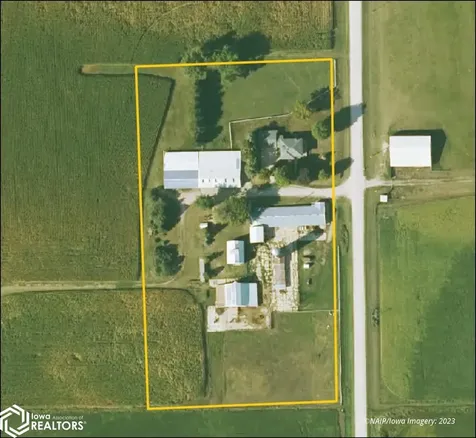 5718 Quality Ridge Coggon IA 52218