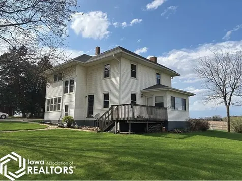5718 Quality Ridge Coggon IA 52218