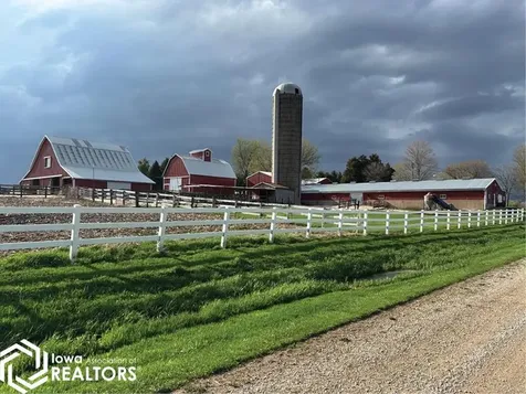 5718 Quality Ridge Coggon IA 52218