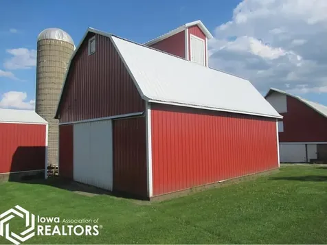 5718 Quality Ridge Coggon IA 52218