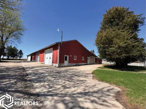 5718 Quality Ridge Coggon IA 52218