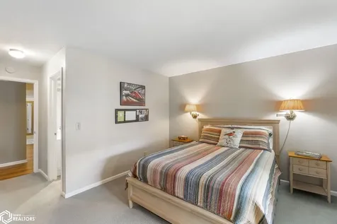 502 S Ohio Avenue Mason City IA 50401