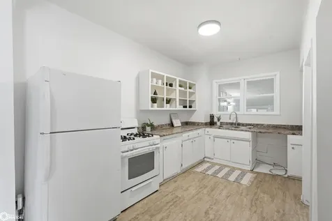811 S 5th Street Fairfield IA 52556