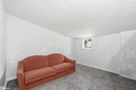811 S 5th Street Fairfield IA 52556